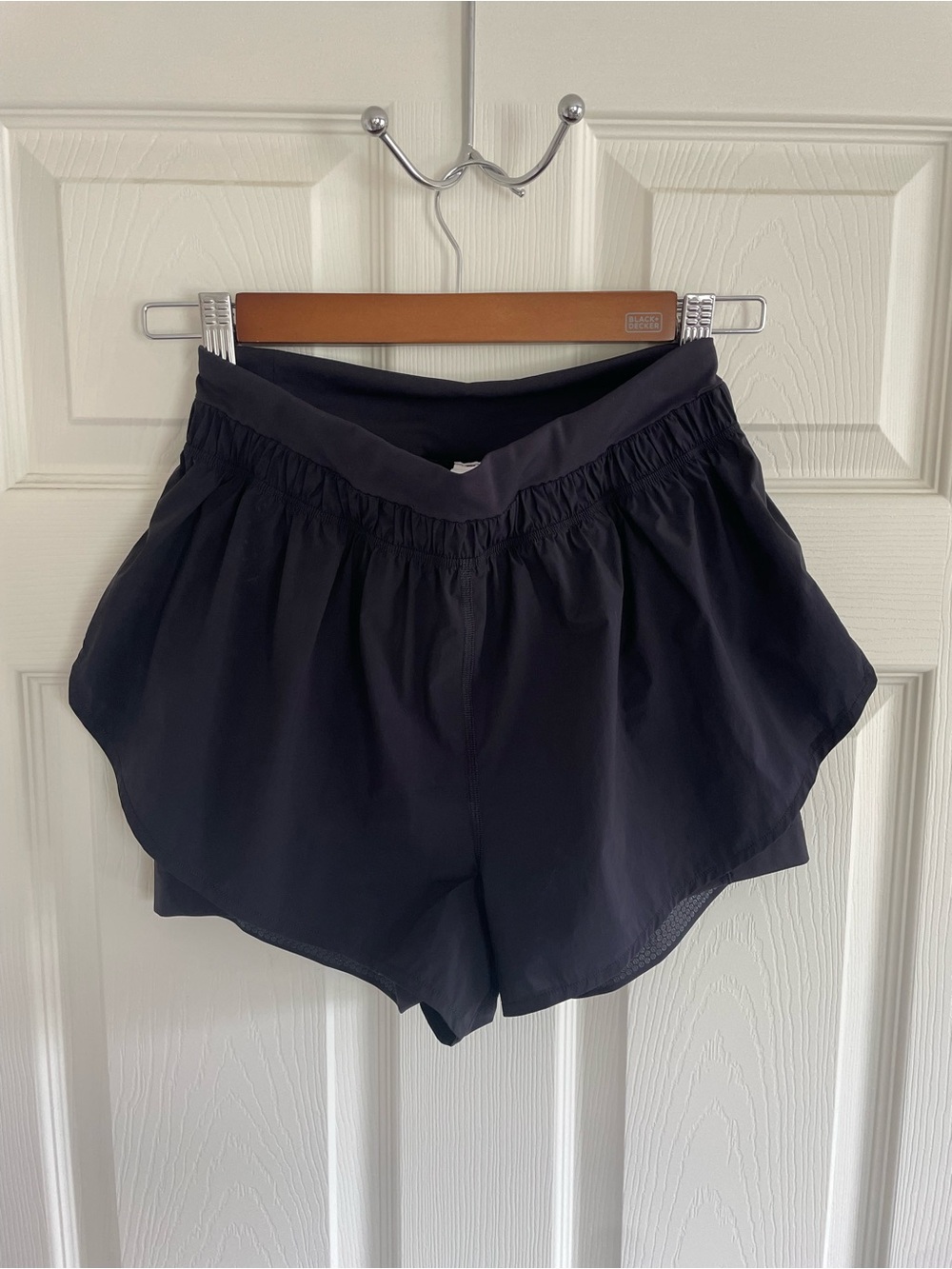 Lululemon Hotty Hot High-Rise Lined Short 4” Black Running Athletic Size S Gym